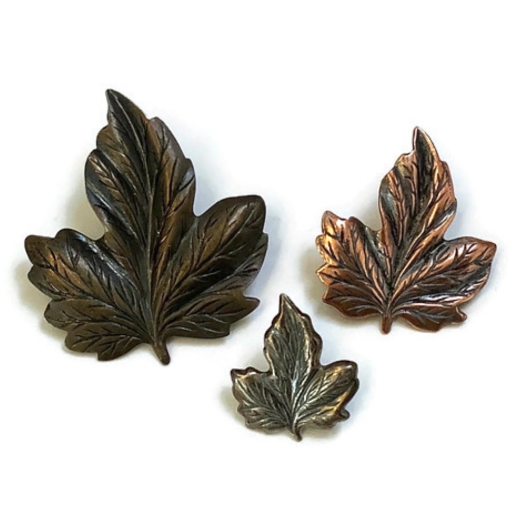 Set of 3 Lapel Pin Leaves